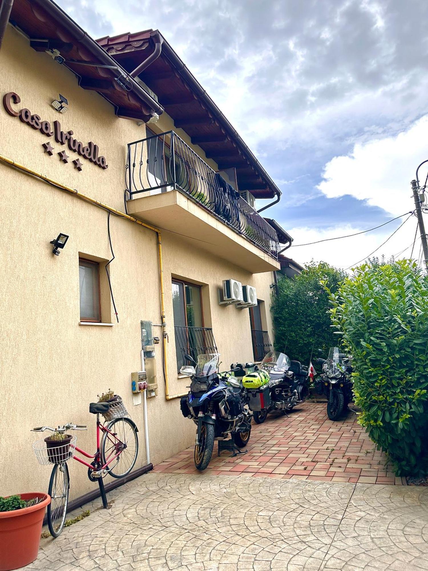 Casa Irinella Bed & Breakfast Satu Mare Ngoại thất bức ảnh